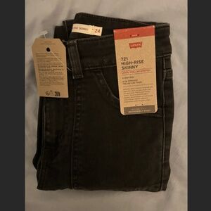 NWT Levi's Women's 721 High Rise Skinny Stellar Stretch Jeans W24 L30